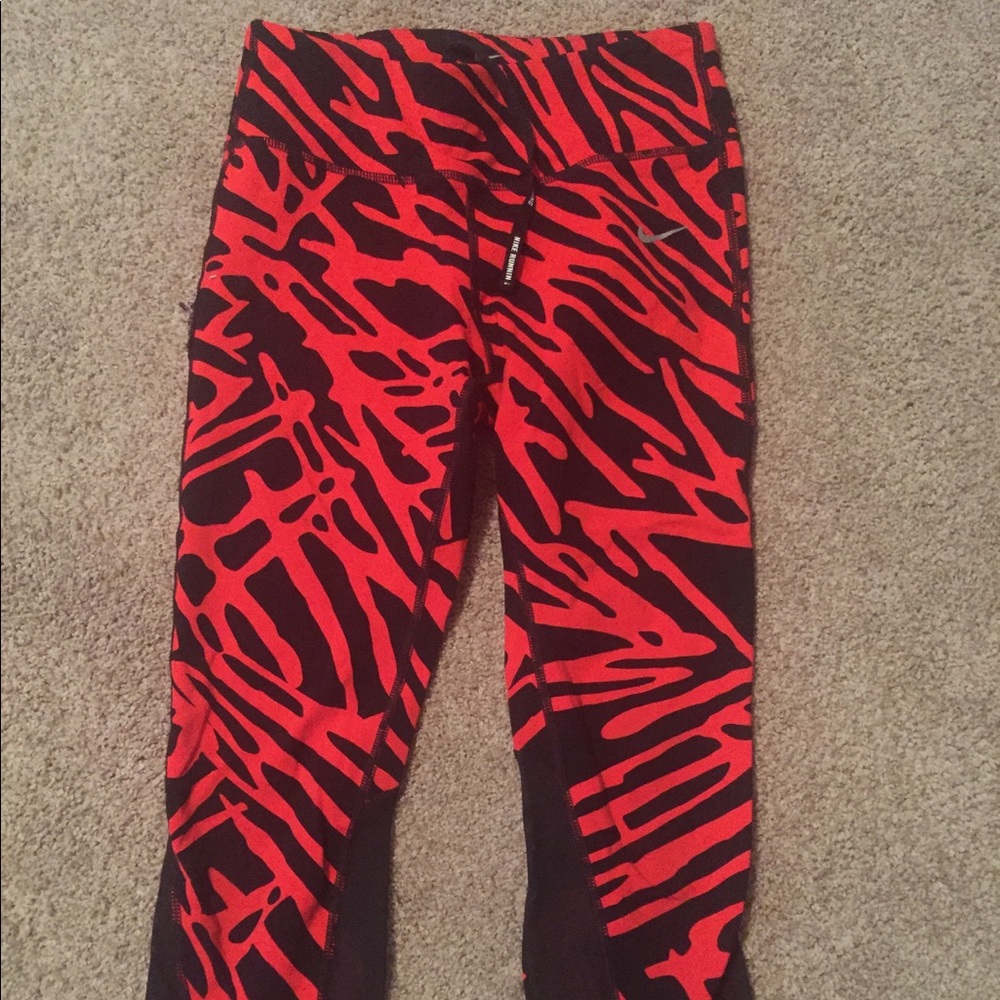Nike running crops